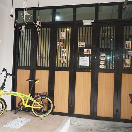 Feel Good Bangkok Hostel Екстер'єр фото