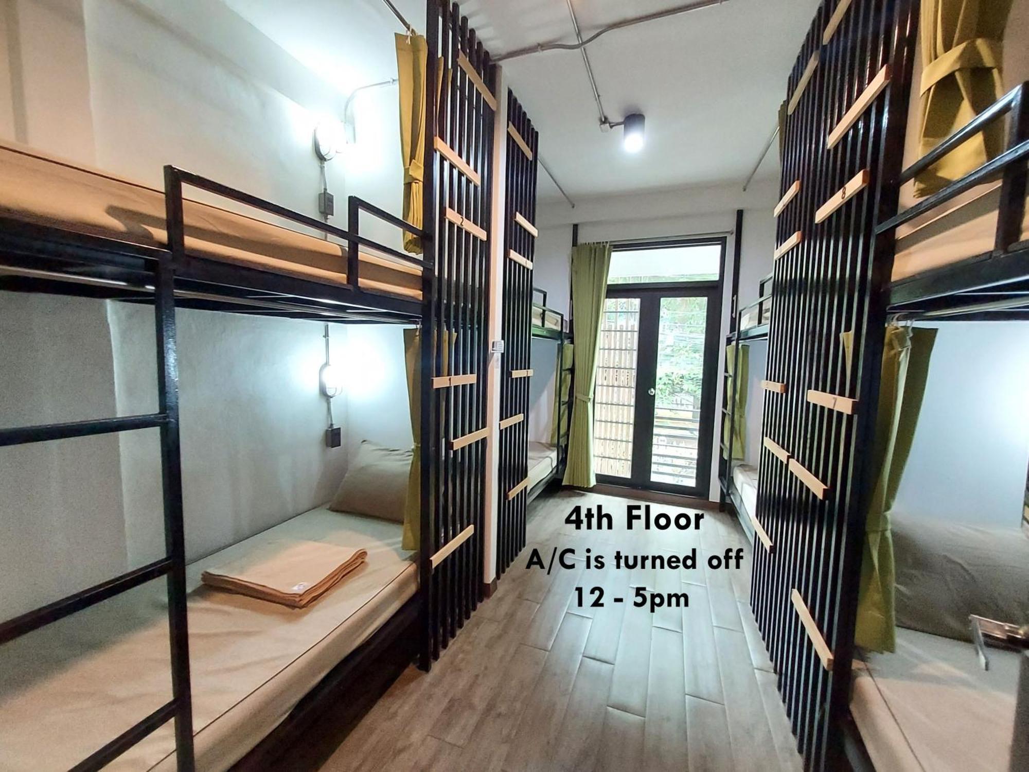 Feel Good Bangkok Hostel Екстер'єр фото