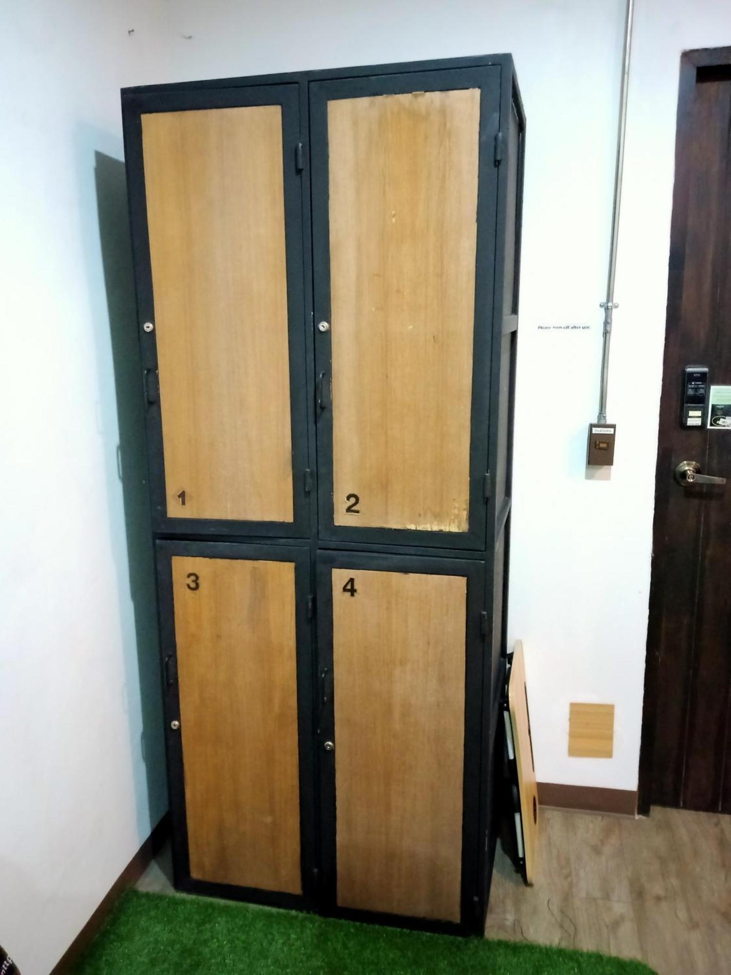 Feel Good Bangkok Hostel Екстер'єр фото
