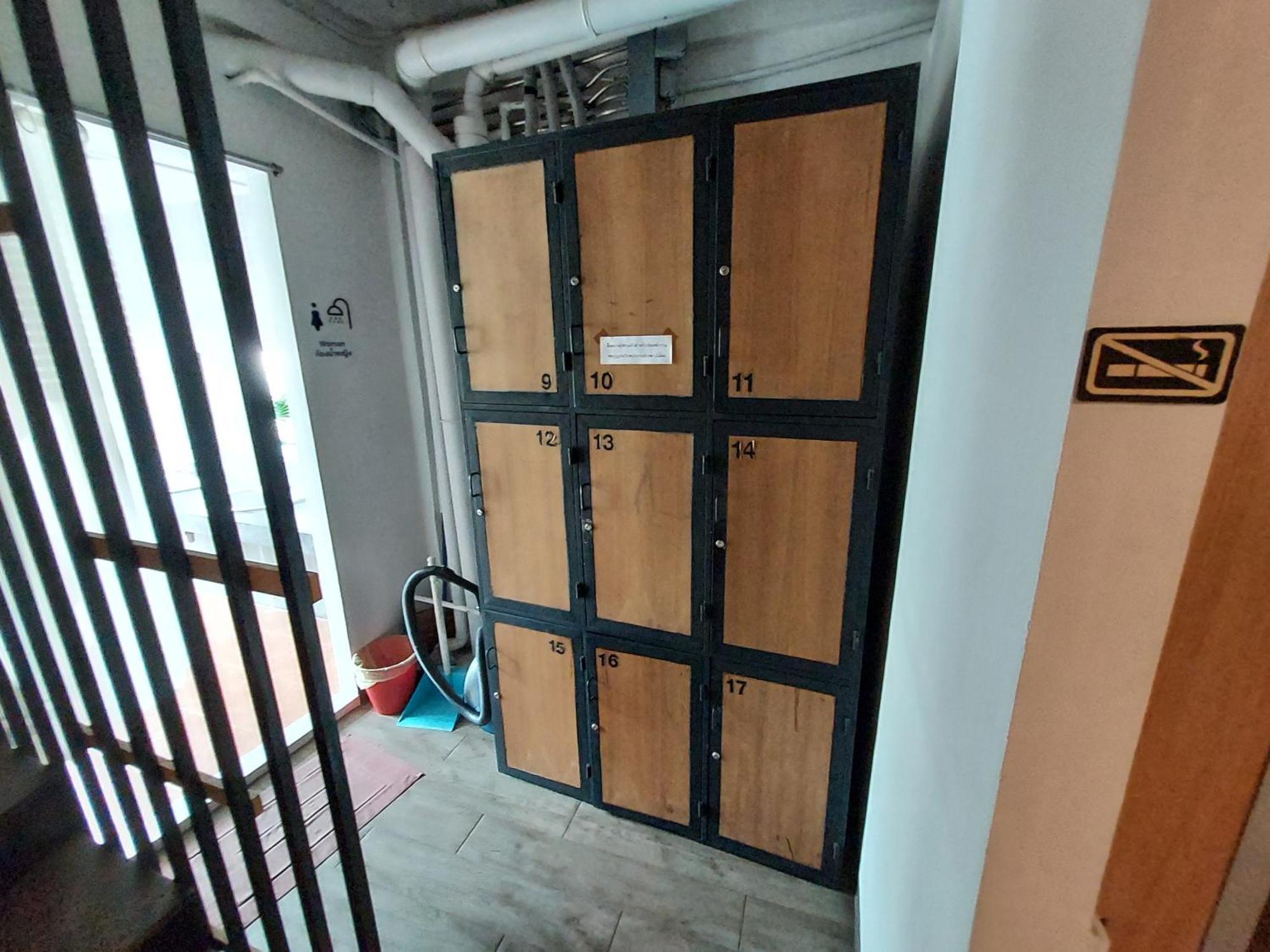 Feel Good Bangkok Hostel Екстер'єр фото