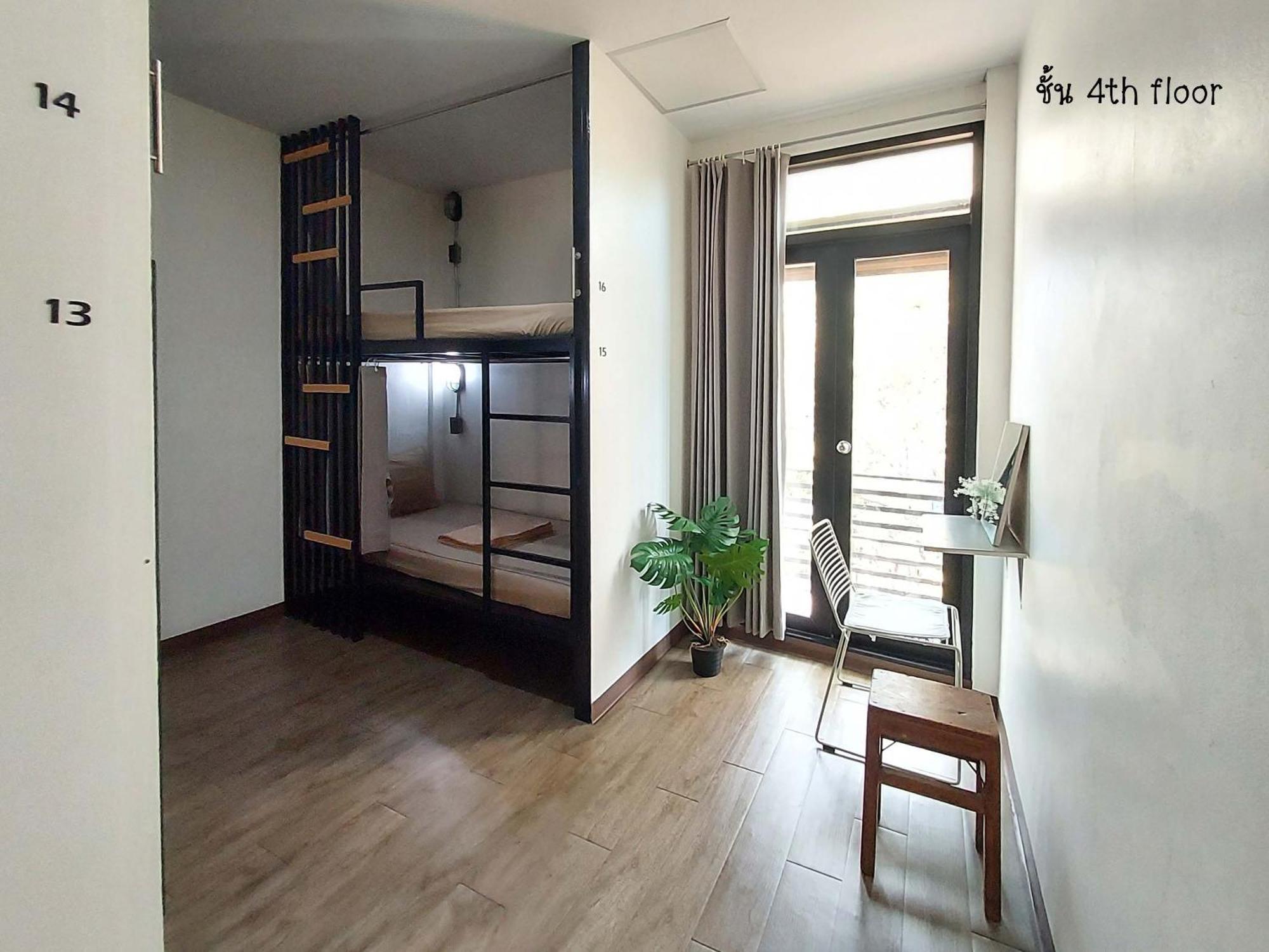 Feel Good Bangkok Hostel Екстер'єр фото