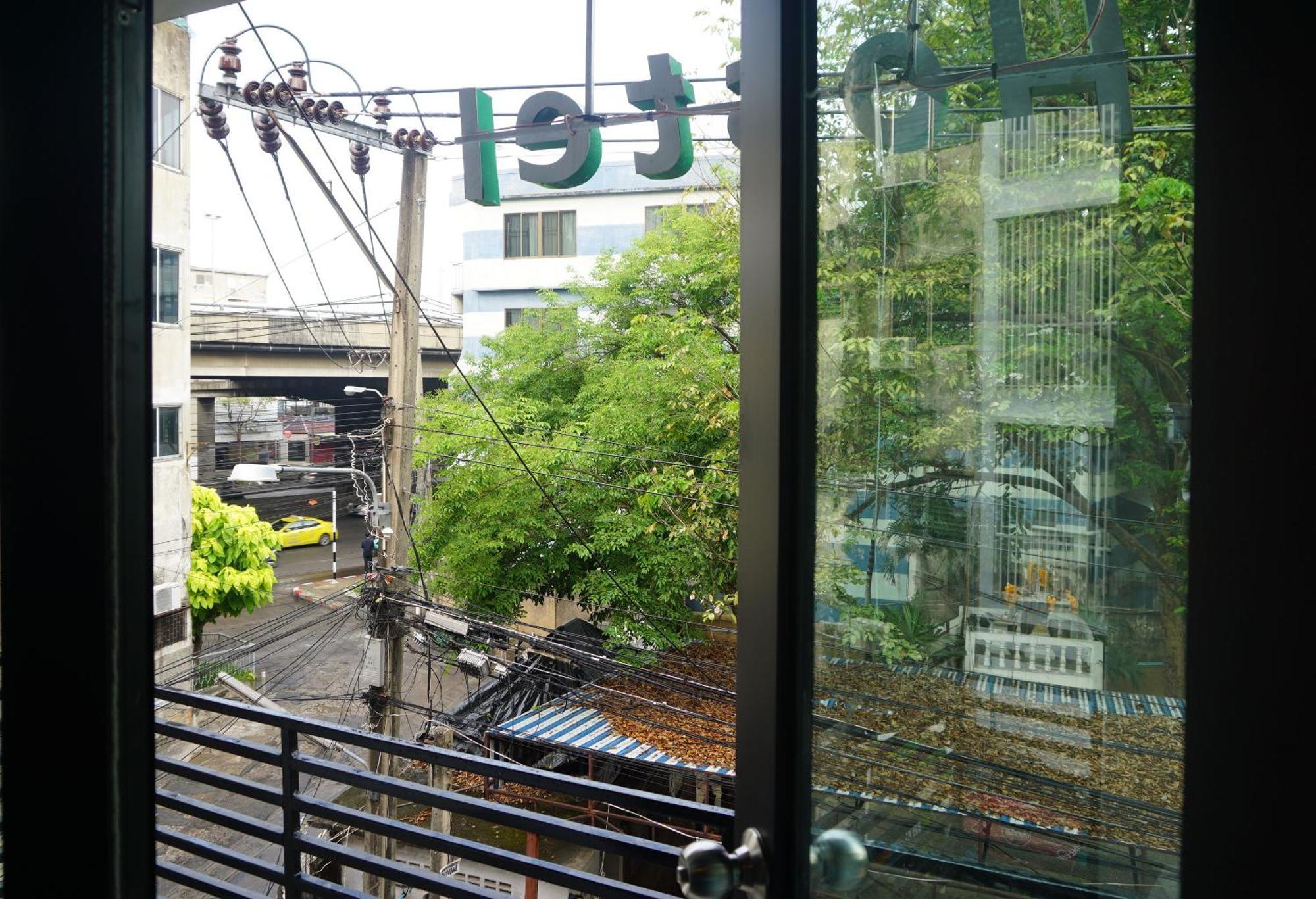 Feel Good Bangkok Hostel Екстер'єр фото