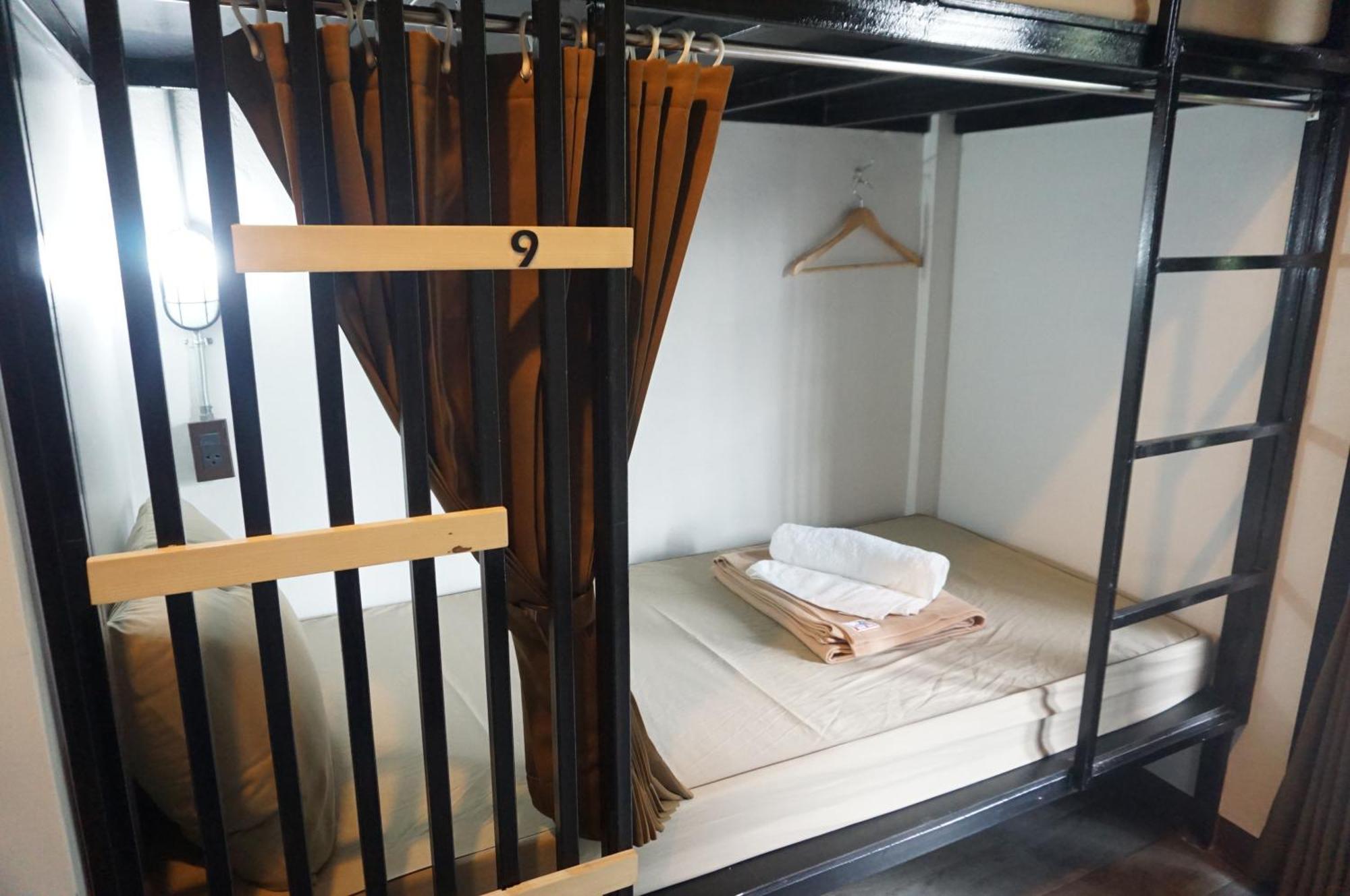 Feel Good Bangkok Hostel Екстер'єр фото