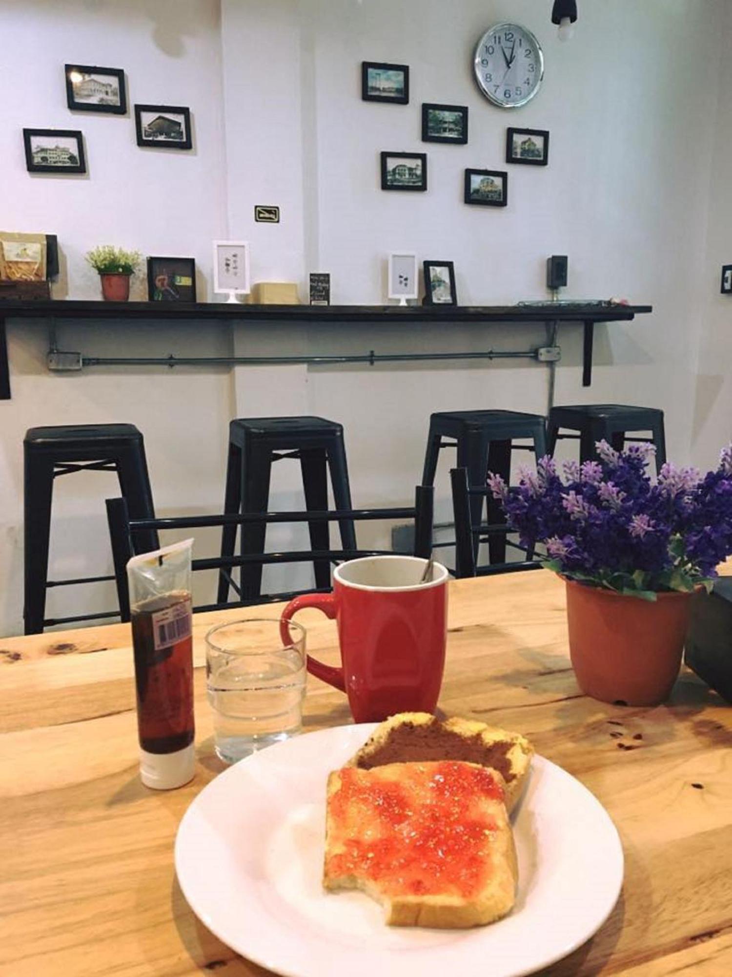 Feel Good Bangkok Hostel Екстер'єр фото
