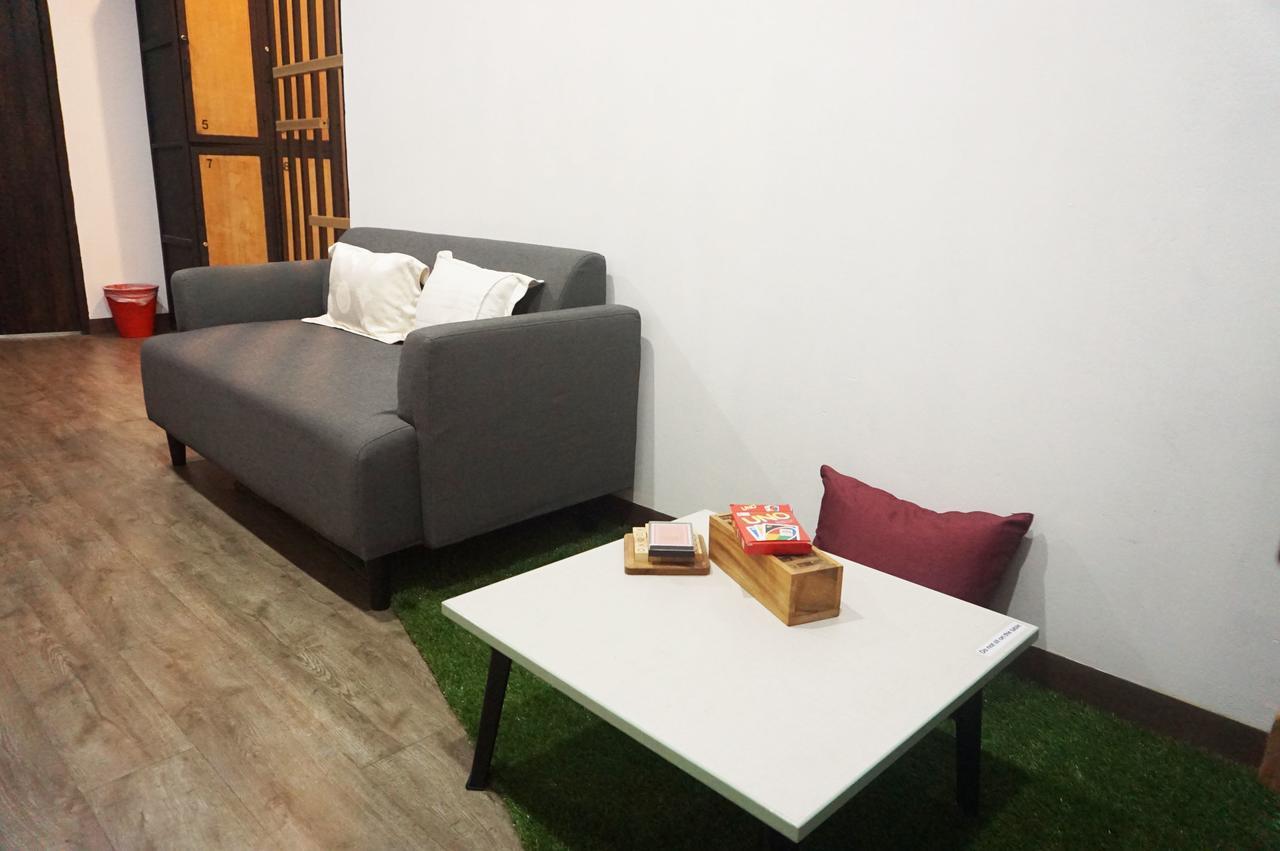 Feel Good Bangkok Hostel Екстер'єр фото